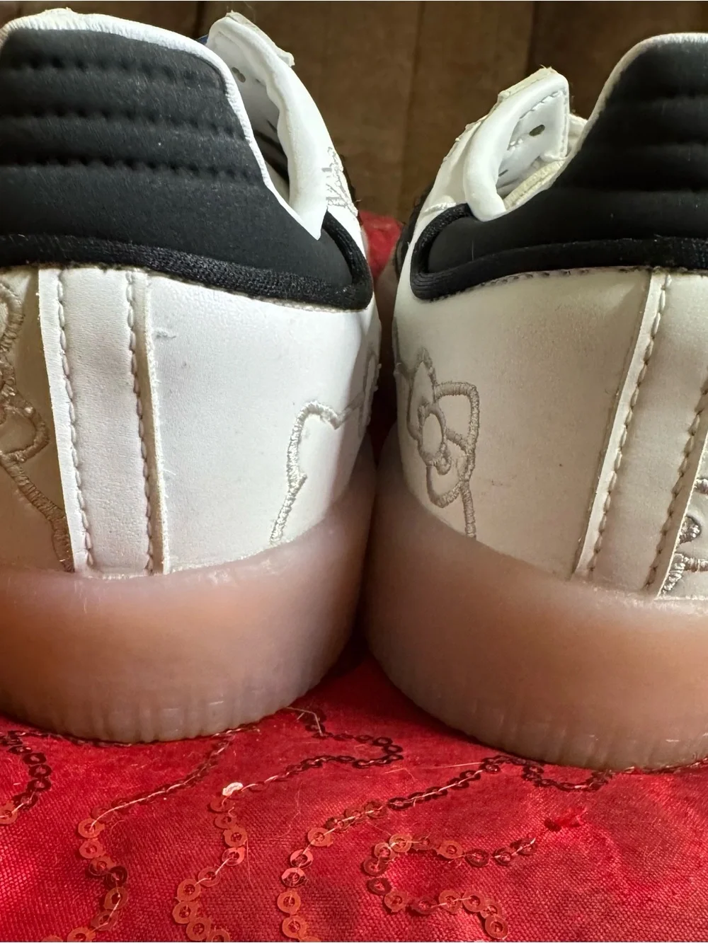 EUC ADIDAS SAMBAE X HELLO KITTY collab platform shoes. All 3 charms included.